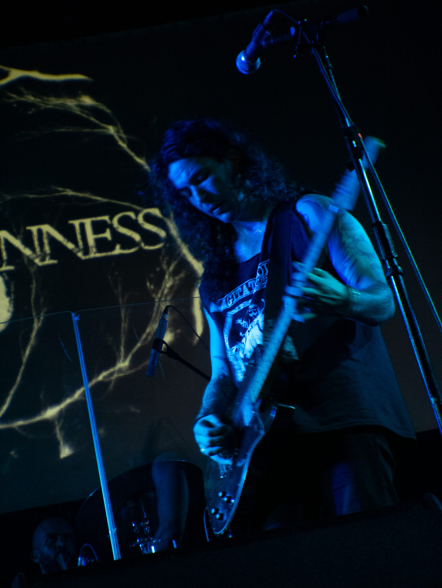 THROWNESS-6